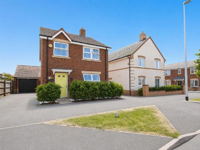 House for sale in Green Close, Warwickshire