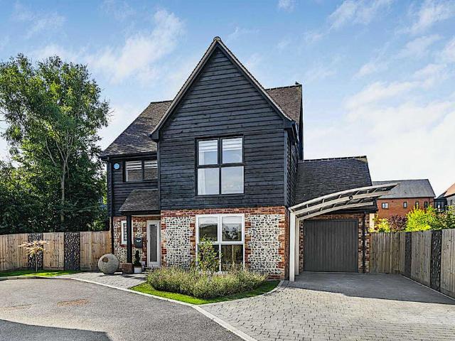 House for sale in Henley-on-Thames, Berrick Salome