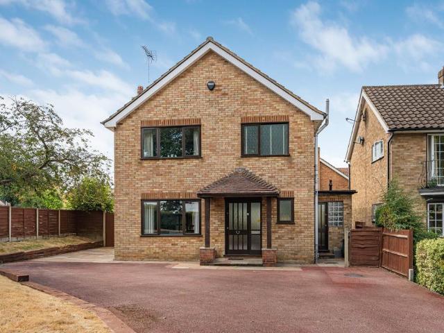 House for sale in Pachesham Park, Surrey