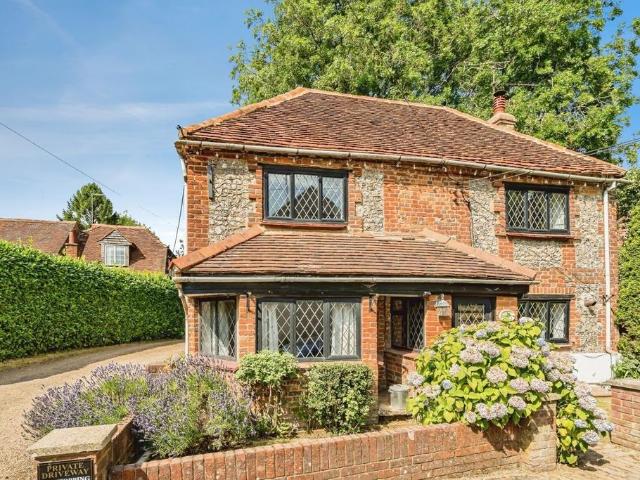 House for sale in Stokenchurch, Buckinghamshire