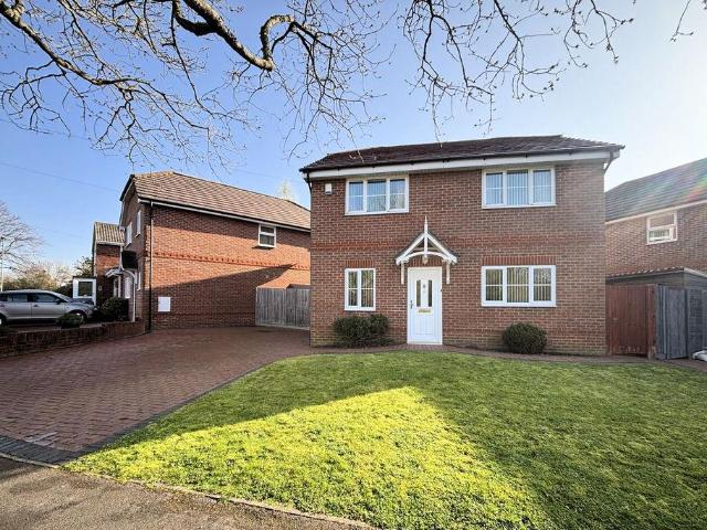 House for sale in Rowner, Middlecroft