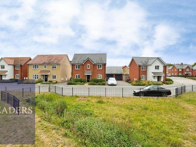 House for sale in Chipping Hill, Essex