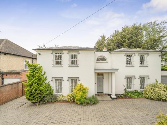 House for sale in Pinner, Greater London
