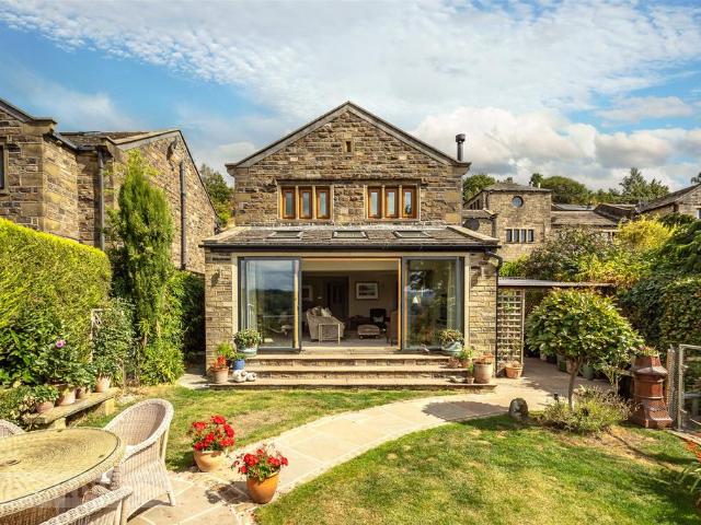 House for sale in Holme Valley, Holmfirth