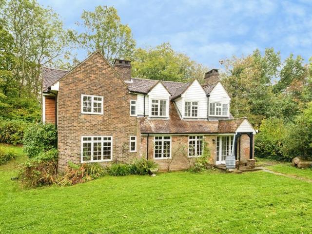 House for sale in John's Cross, Rother