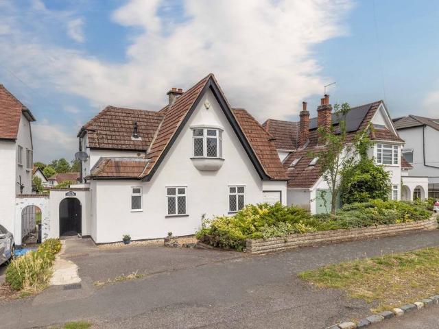 House for sale in Iver, Richings Park