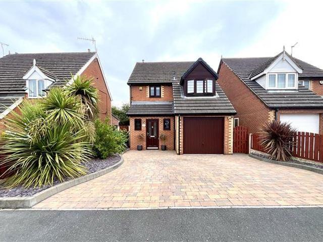 House for sale in Aston cum Aughton, Aston