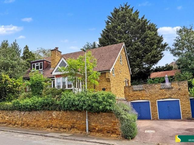 House for sale in Northampton, Northamptonshire