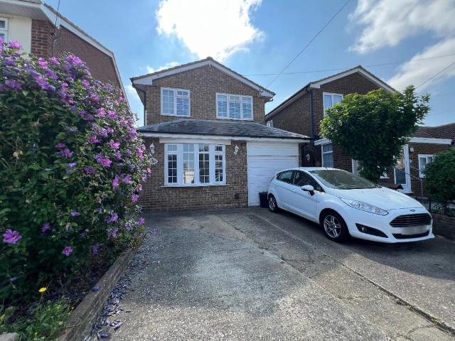 House for sale in Winter Gardens, Essex