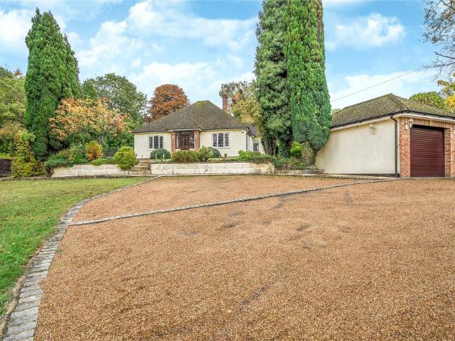 House for sale in The Butts, Kent