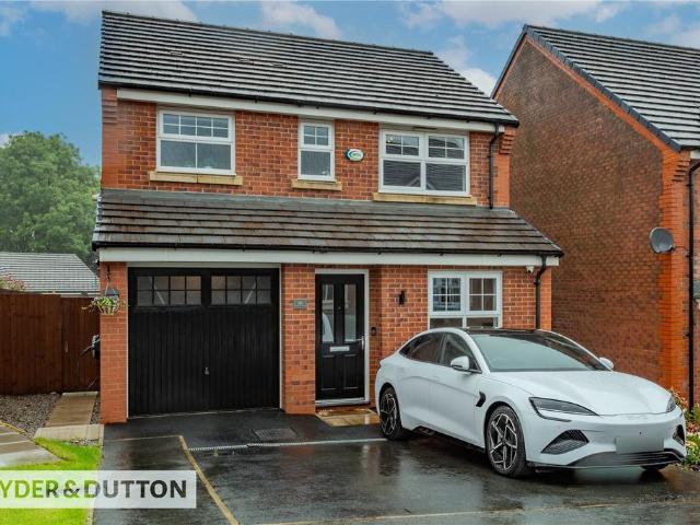 House for sale in Balderstone, Burnedge