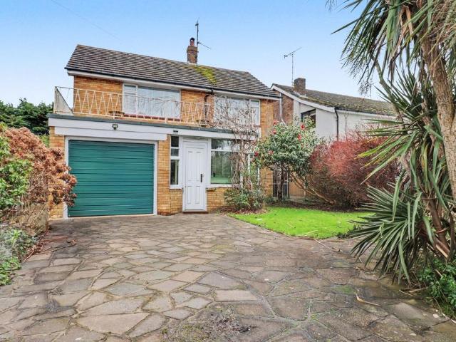 House for sale in North Shoebury, Alton Barnes