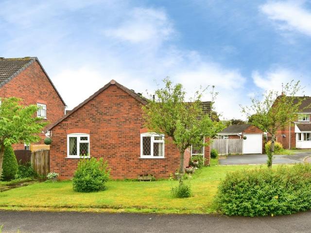 House for sale in Hall Drive Park, Alsager