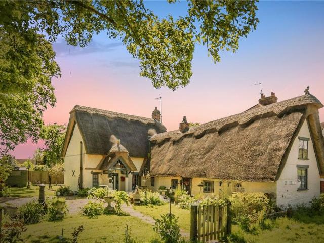 House for sale in Carlton and Chellington, Bedford