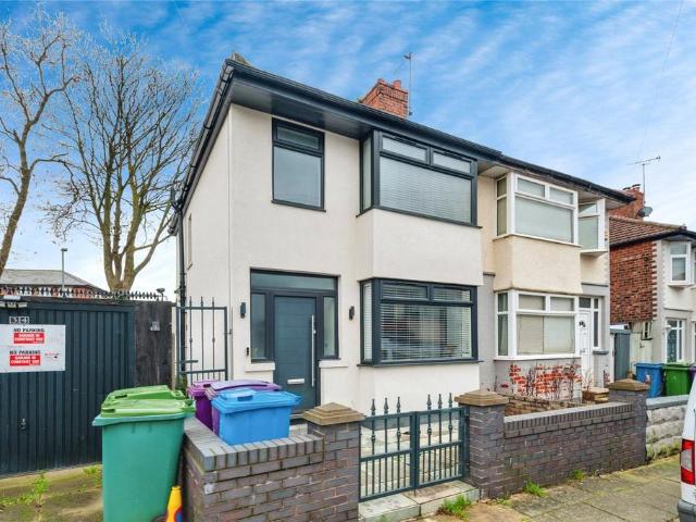 House for sale in Oak Hill Park, Calderstones