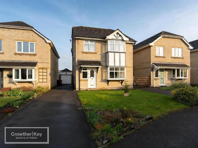House for sale in Charlesworth, East Midlands