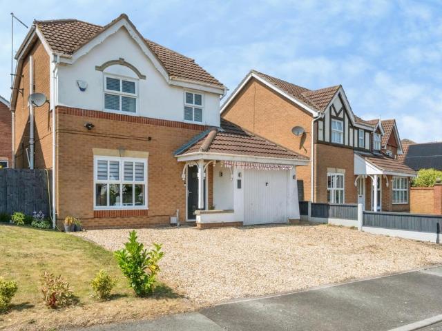 House for sale in Bramley, South Yorkshire
