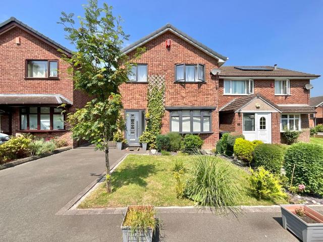 House for sale in Kingsley Moor, Staffordshire