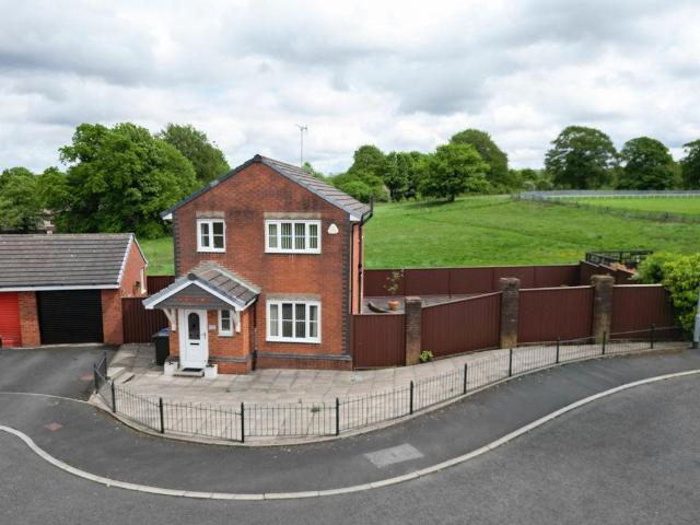 House for sale in Buersil, Burnedge