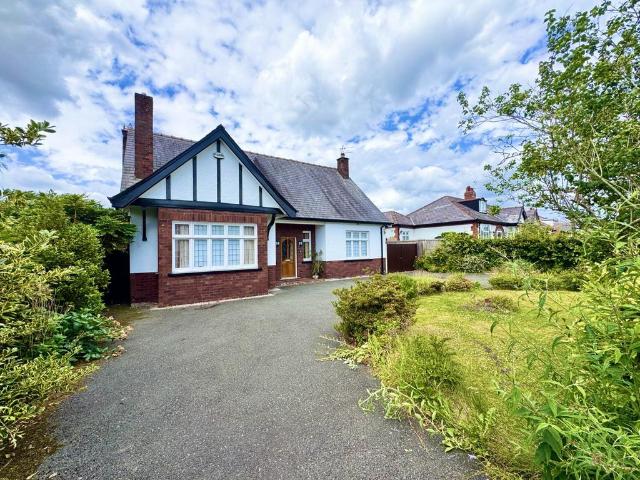 House for sale in Gillar's Green, St Helens