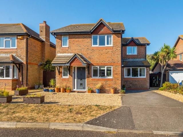 House for sale in Littlecote, West Sussex