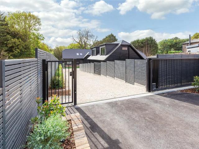 House for sale in Harperbury Park, St Albans