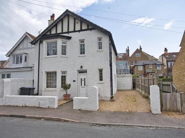 House for sale in Ash, Kent