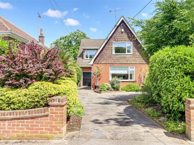 House for sale in Bread and Cheese Hill, Essex