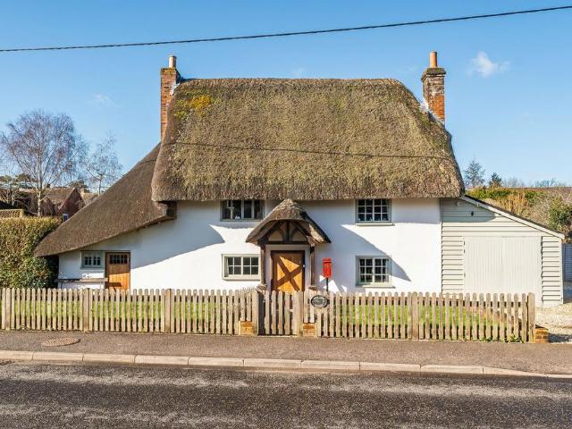 House for sale in Sutton Scotney, Hampshire