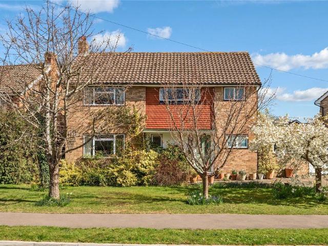 House for sale in Pachesham Park, Surrey