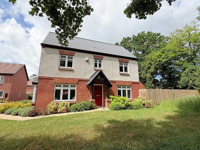 House for sale in Green Close, Warwickshire
