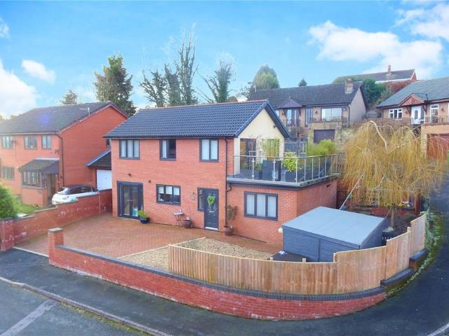 House for sale in Welshpool, Wales