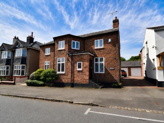 House for sale in Chorlton Lane, Cheshire