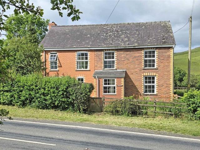 House for sale in New Radnor, Wales