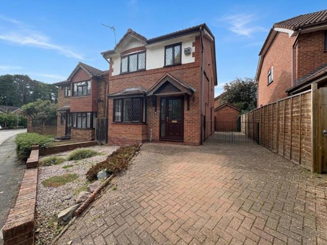 House for sale in Spinney Hill, Northampton