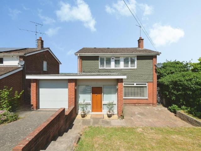 House for sale in Winshill, Beamhurst