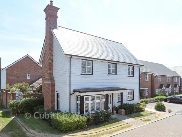 House for sale in Horsham, West Sussex