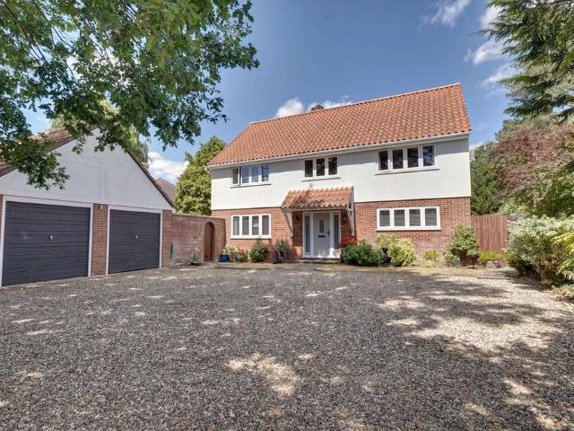 House for sale in Duton Hill, Essex