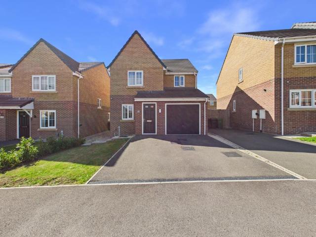 House for sale in Horbury, West Yorkshire