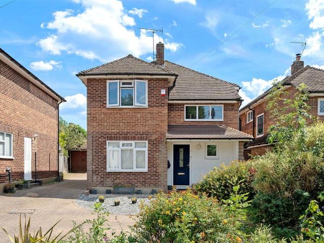 House for sale in Pachesham Park, Surrey