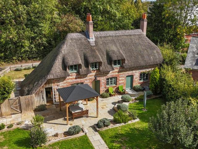 House for sale in Kings Worthy, Winchester