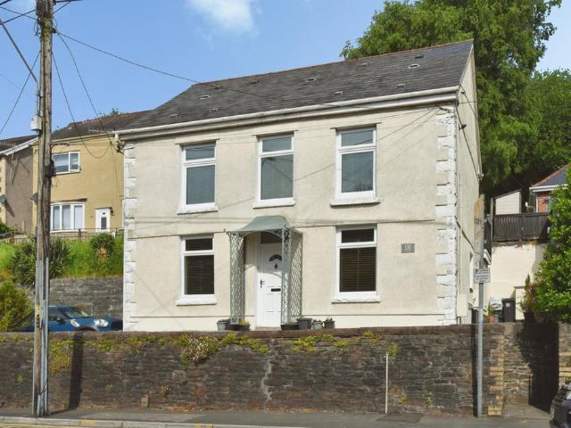 House for sale in Pontardawe, Trebanos