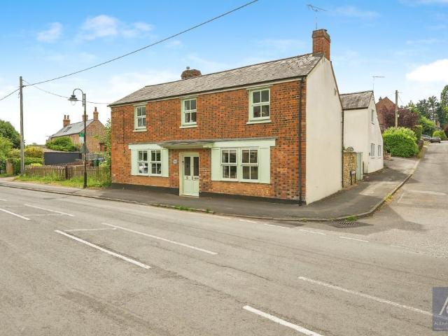 House for sale in Tingewick, Buckinghamshire