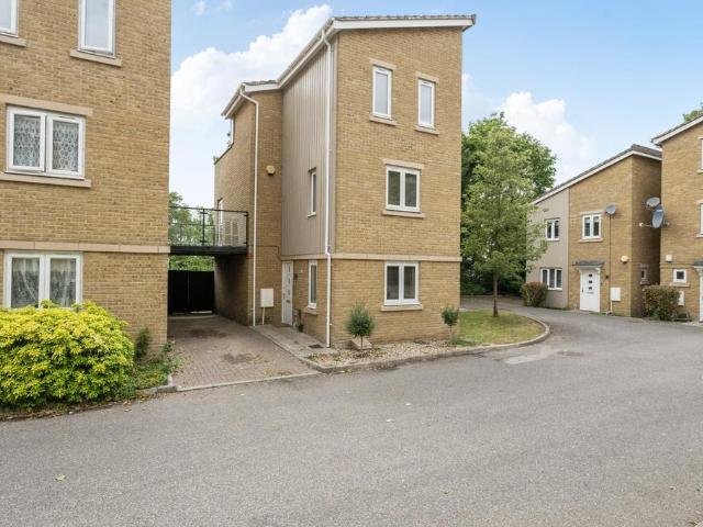 House for sale in Luton, Chatham