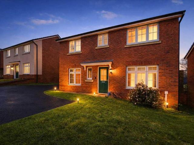 House for sale in Tonyrefail, Coedely