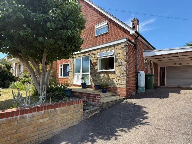House for sale in Pebsham, Heathlands