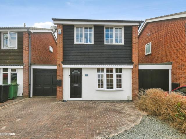 House for sale in Kettlebrook, Staffordshire