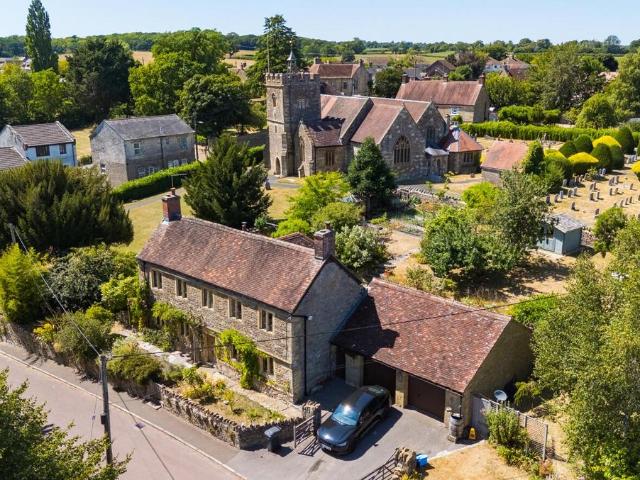House for sale in Templecombe, Somerset