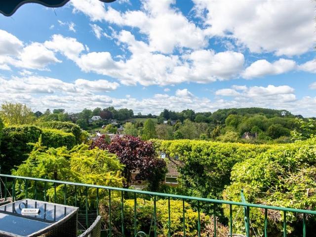 House for sale in Gedling, East Midlands