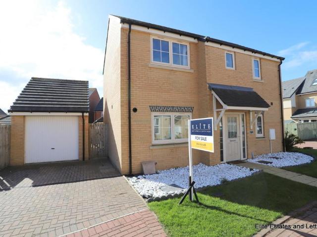 House for sale in Burnside, Fence Houses